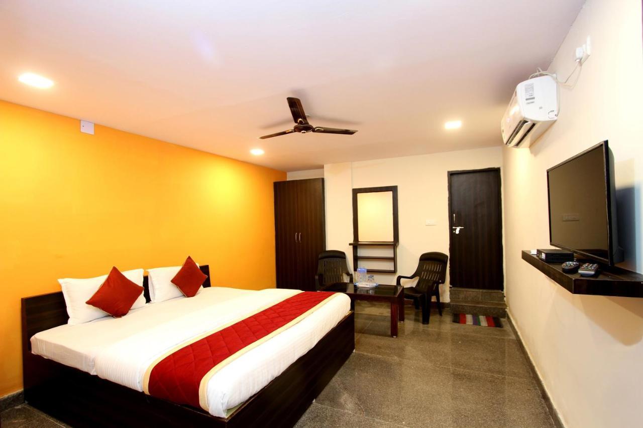 Oyo 4691 Sai Comforts Hotel Bangalore Bagian luar foto